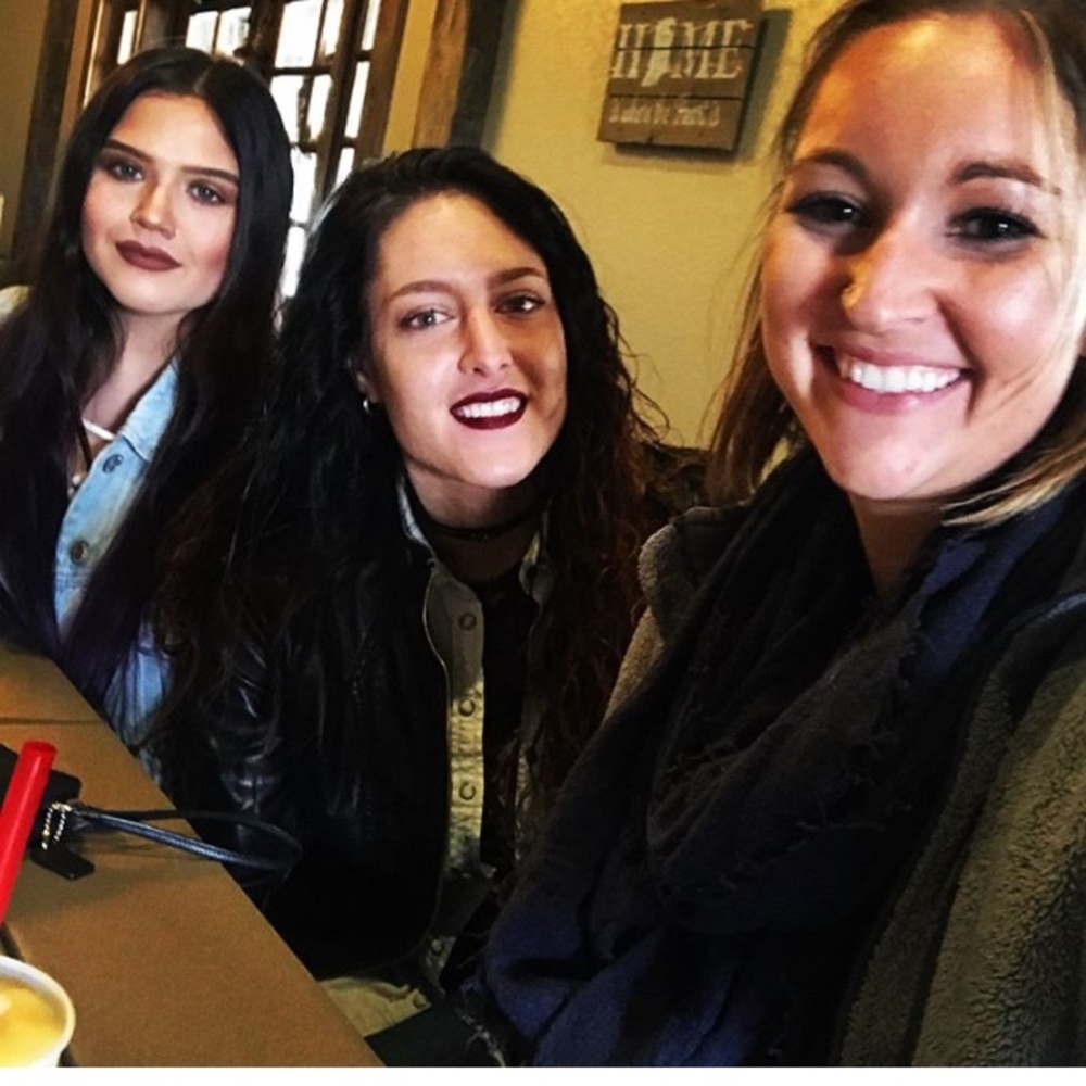 Meet your Posher, Alohalani